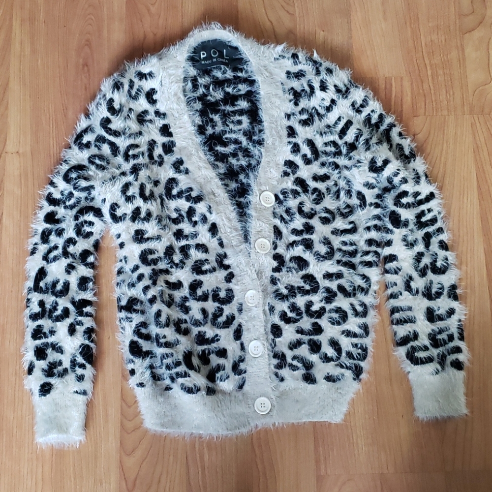 Snow Leopard Black & White Sweater